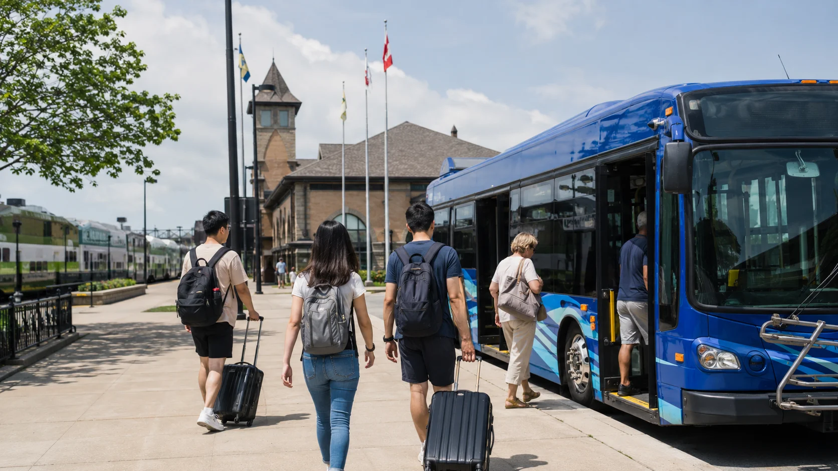 Niagara Falls GO StationからWEGOに乗り換える旅行者のイメージ